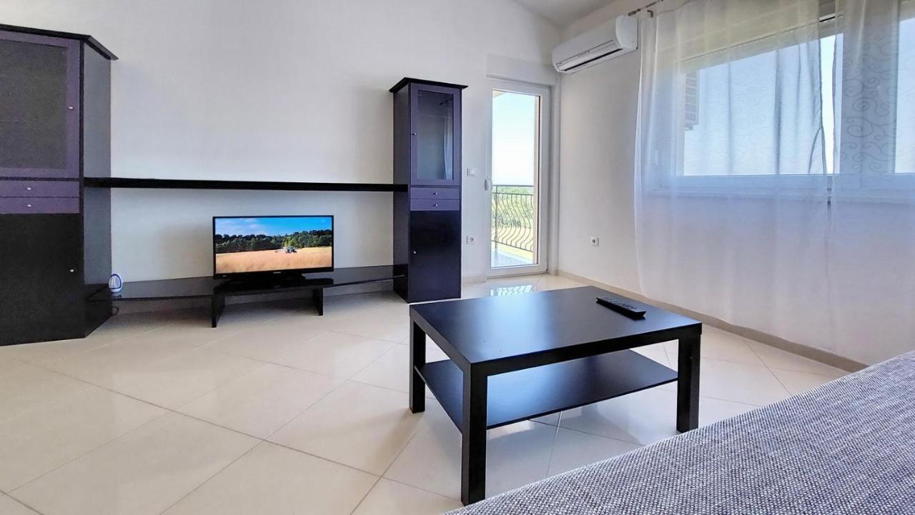 Vista 1 - With Sea View Apartment Porec