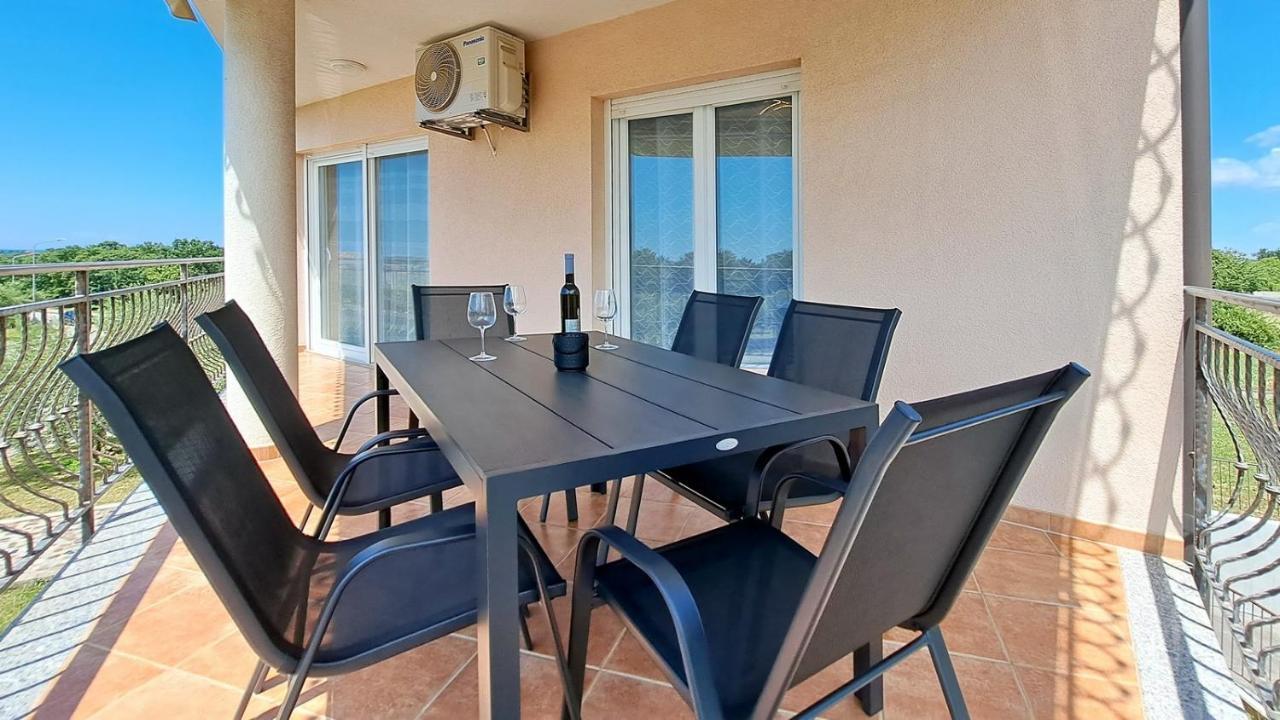 Vista 1 - With Sea View Apartment Porec